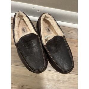 UGG Ascot Leather / Sheepskin Slipper in China Tea US Mens Size 9